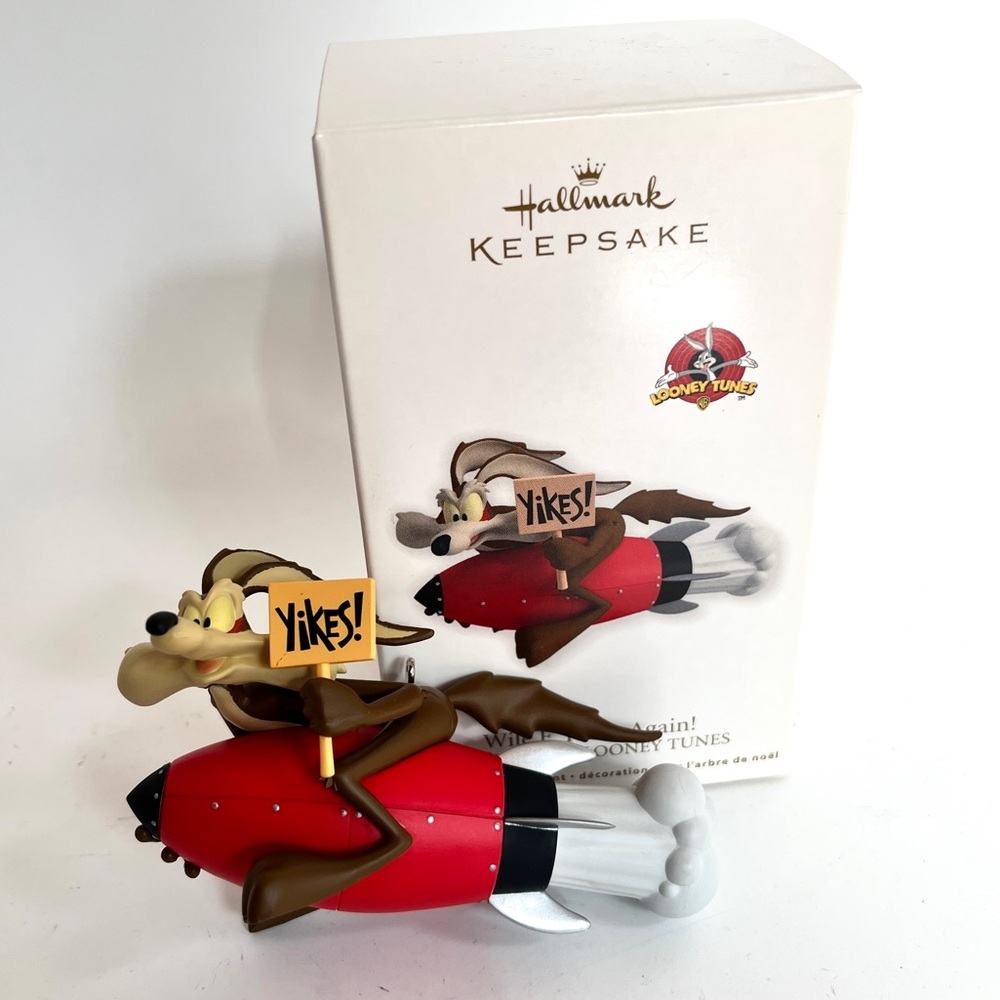 2012 Hallmark Keepsake Wile E. Rides Again Christmas Ornament in Box Looney Tune
